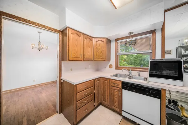 $205,000 | 440 Marshall Street, Brooklyn, MI 49230