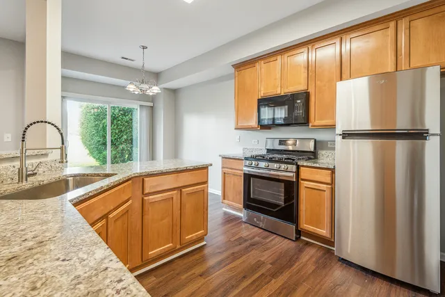 $365,000 | 3264 Bromley Lane, Aurora, IL 60502