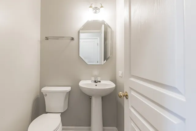 $365,000 | 3264 Bromley Lane, Aurora, IL 60502