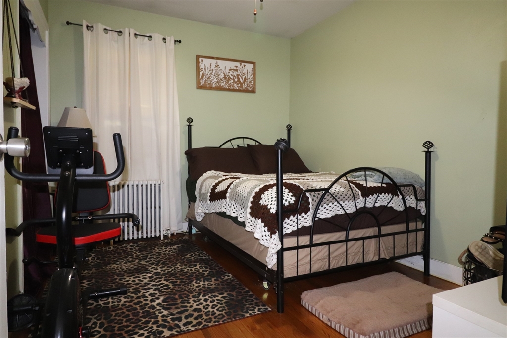 19 Vincent Street Middletown, RI 02842 - Photo 30 of 34 Gallery Image 30