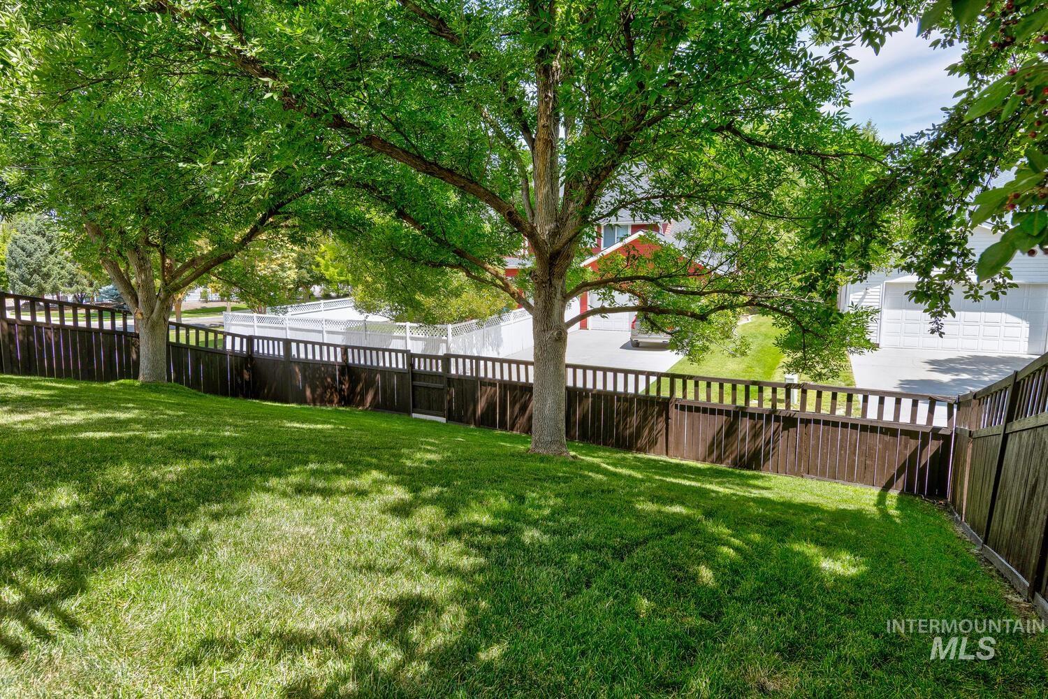 5572 West School Ridge Road Boise, ID 83714 - Photo 40 of 50 View of fenced backyard