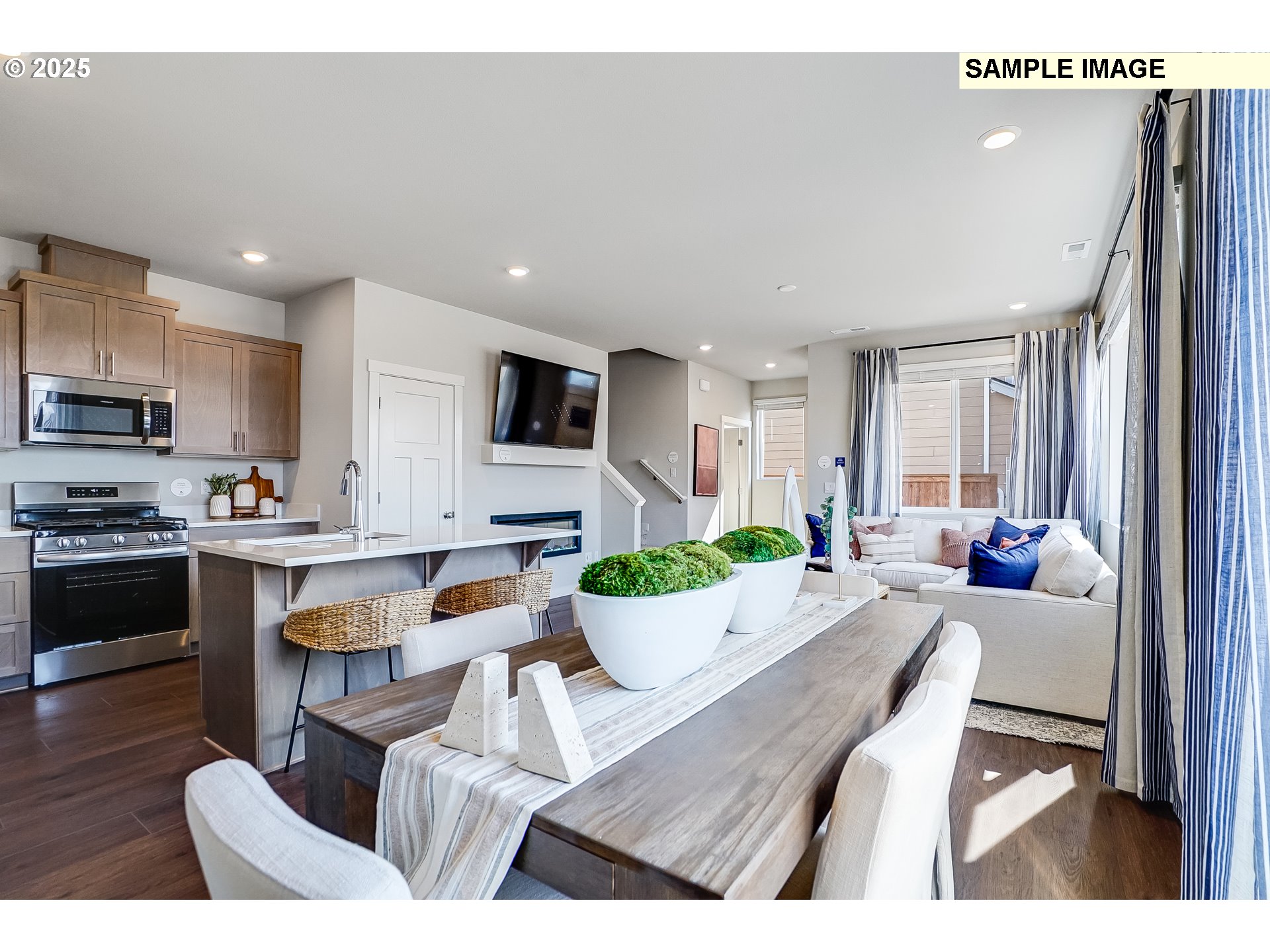 16668 Southwest Darling Lane Tigard, OR 97224 - Photo 3 of 31