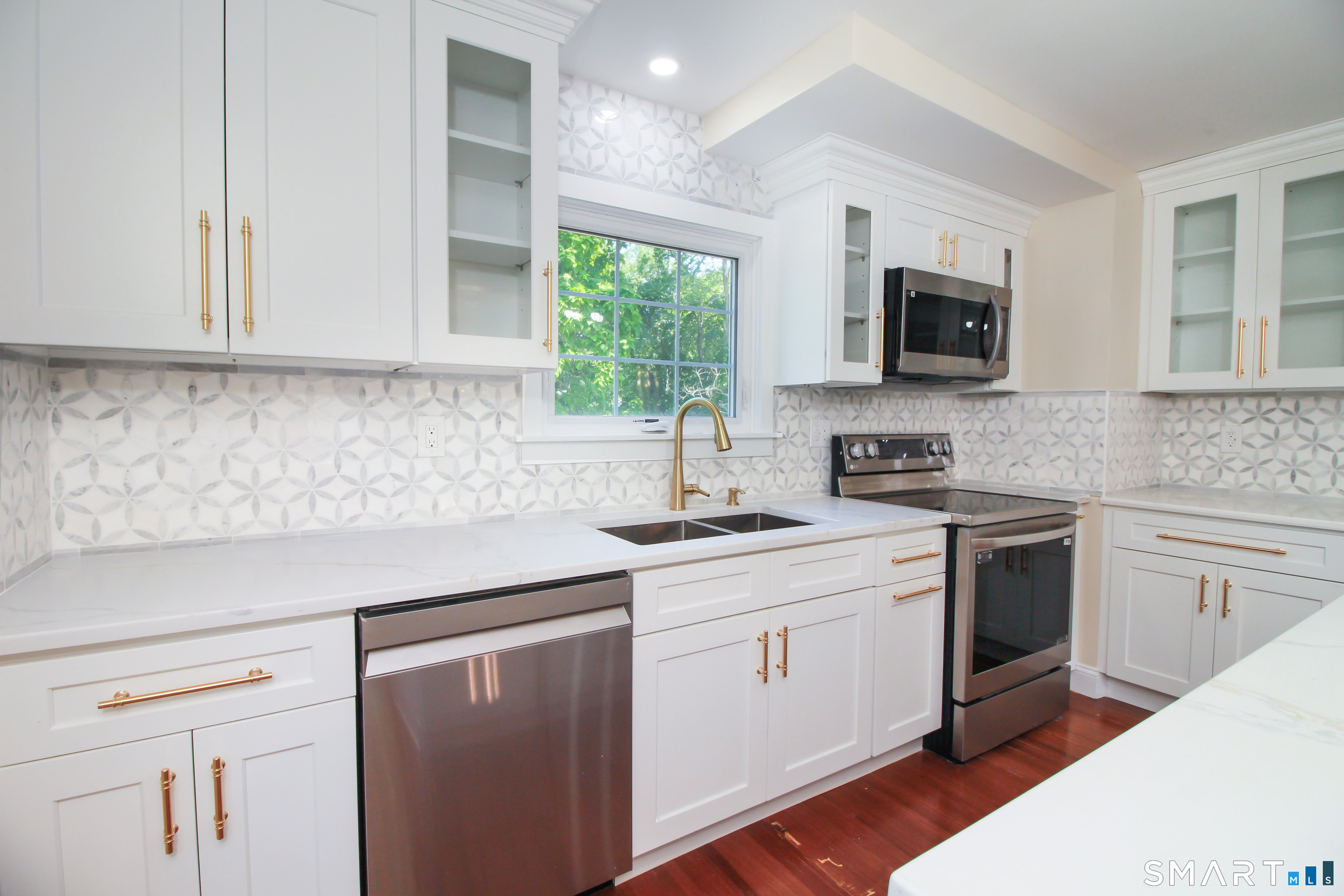 549 Boston Post Road Waterford, CT 06385 - Photo 14 of 36 Gallery Image 14