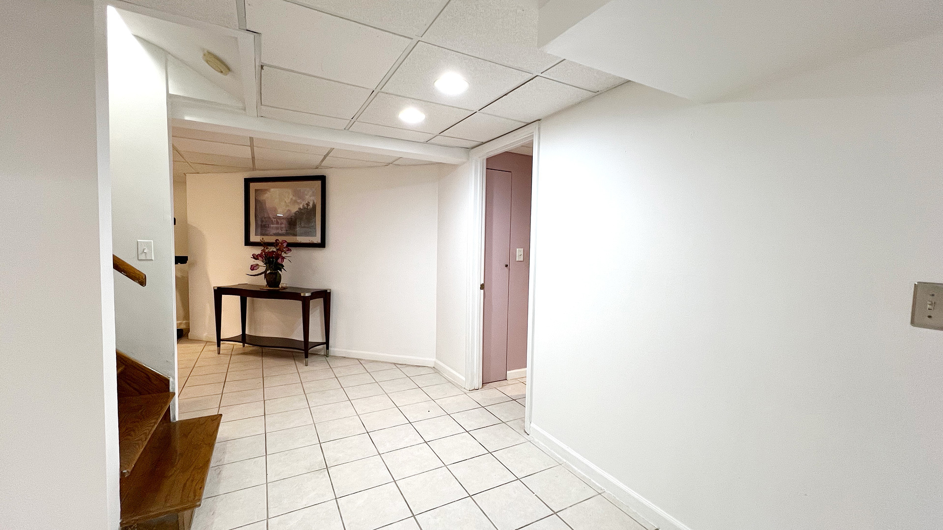 968 Knowles Road Gurnee, IL 60031 - Photo 21 of 33 a view of a hallway with wooden floor and a cabinet