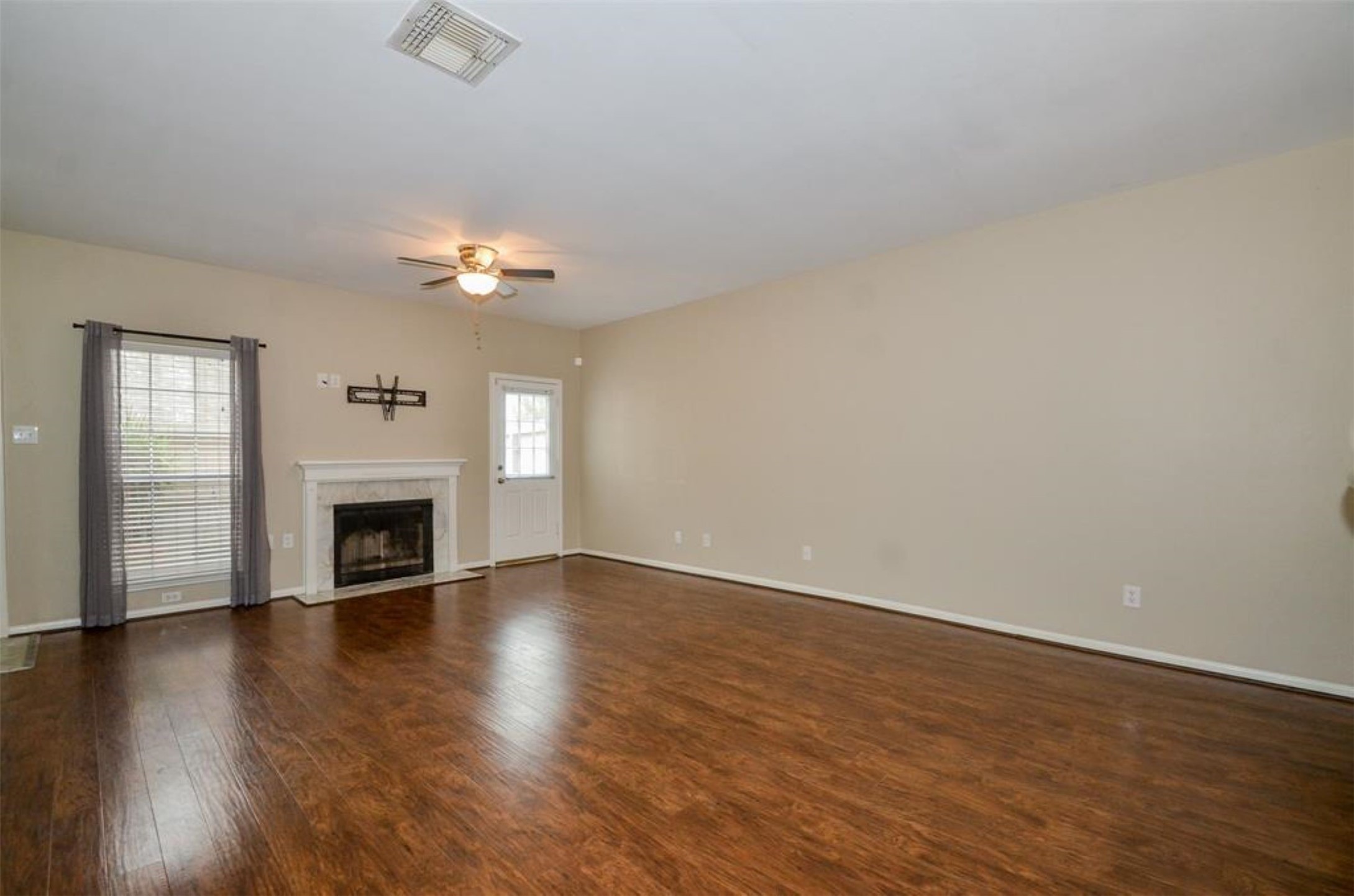 8075 El Mundo Street, Unit 8075 Houston, TX 77054 - Photo 9 of 21