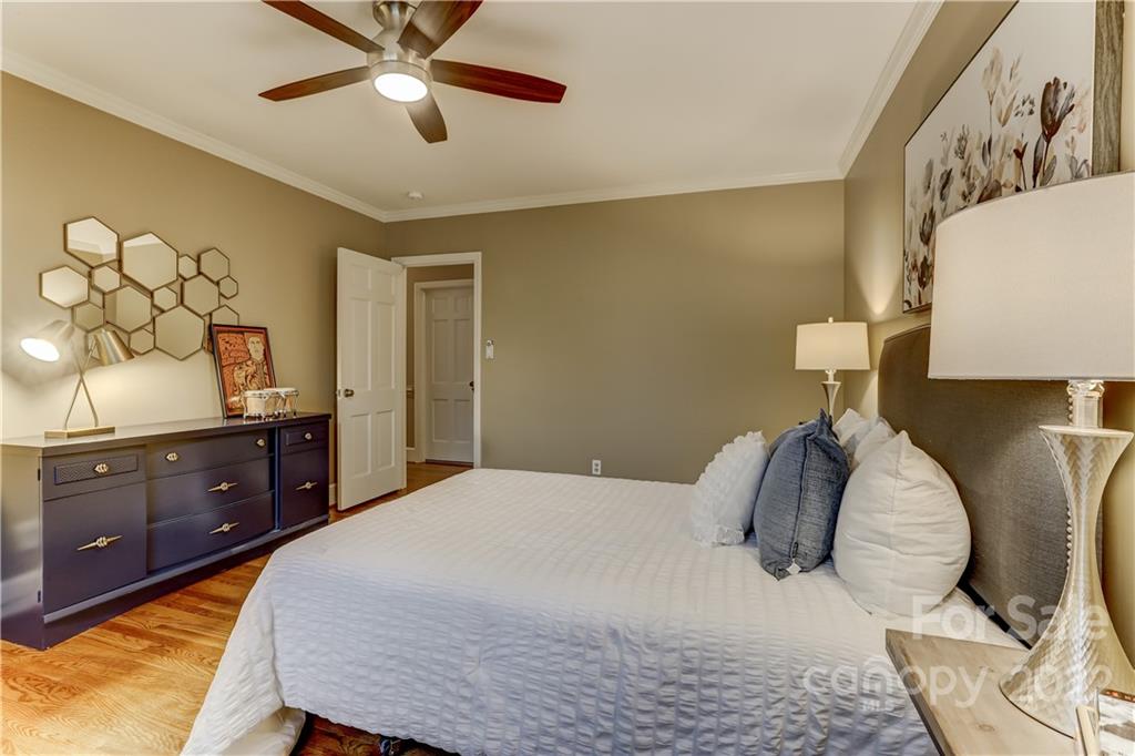 408 Robmont Road Charlotte, NC 28270 - Photo 32 of 48 Gallery Image 32