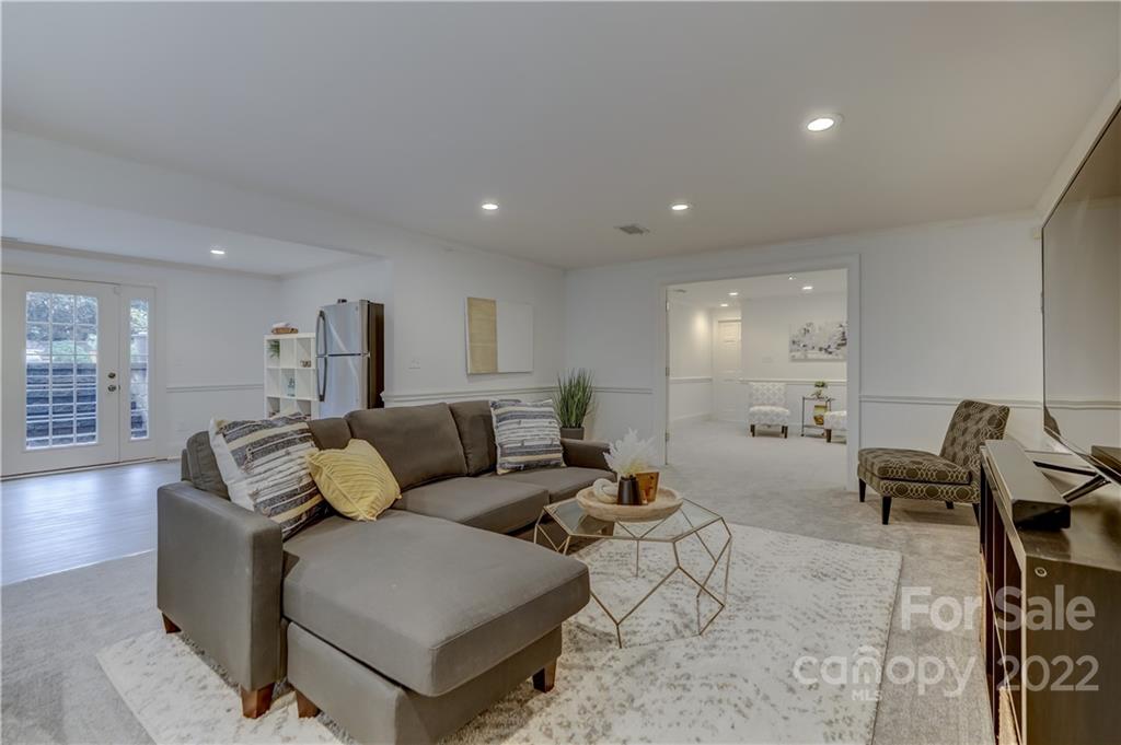 408 Robmont Road Charlotte, NC 28270 - Photo 36 of 48 Gallery Image 36