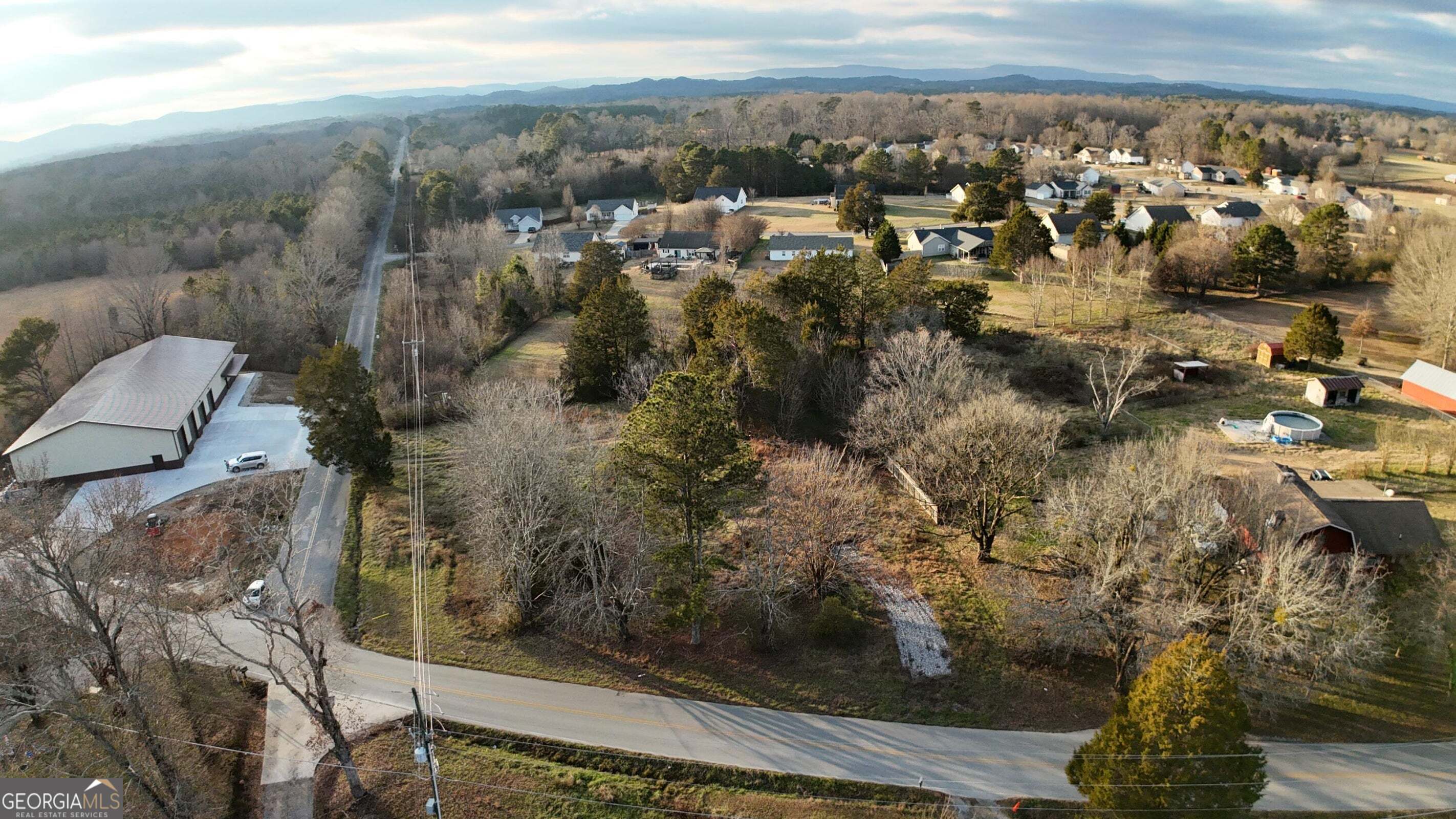 1585 East Reed Road LaFayette, GA 30728 - Photo 3 of 8 a view of a city