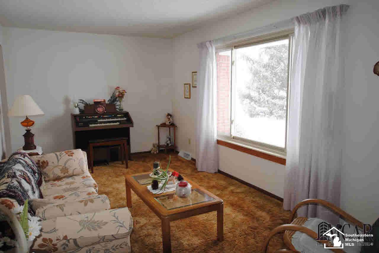 237 East Dean Road Temperance, MI 48182 - Photo 20 of 24 Living Room