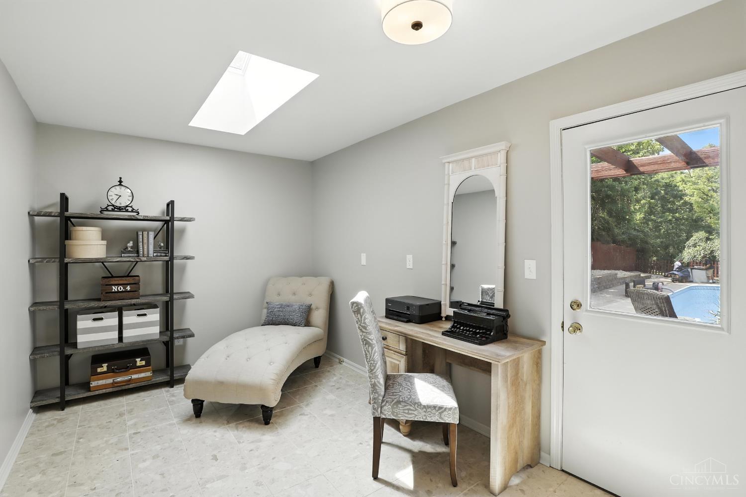 9508 Hopewell Road Cincinnati, OH 45249 - Photo 8 of 42 Gallery Image 8