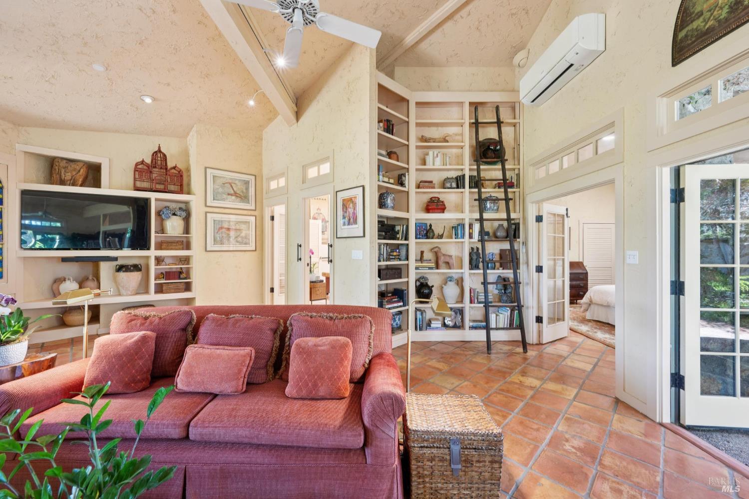 1633 Dry Creek Road Healdsburg, CA 95448 - Photo 11 of 64