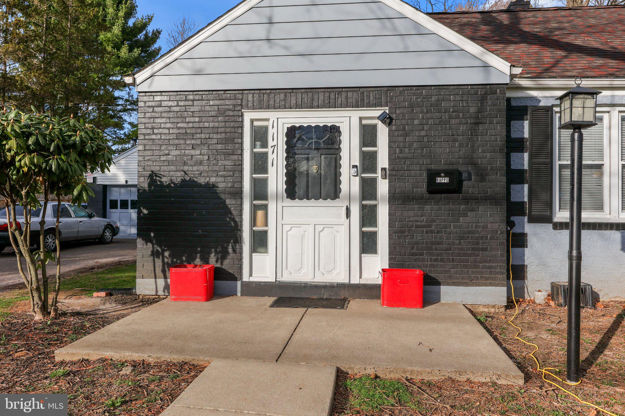 1171 West County Line Rd  