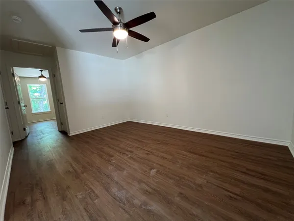 $850 | 1231 Sycamore Avenue, Unit B, Huntsville, TX 77340