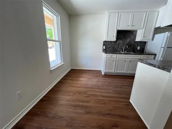 $850 | 1231 Sycamore Avenue, Unit B, Huntsville, TX 77340