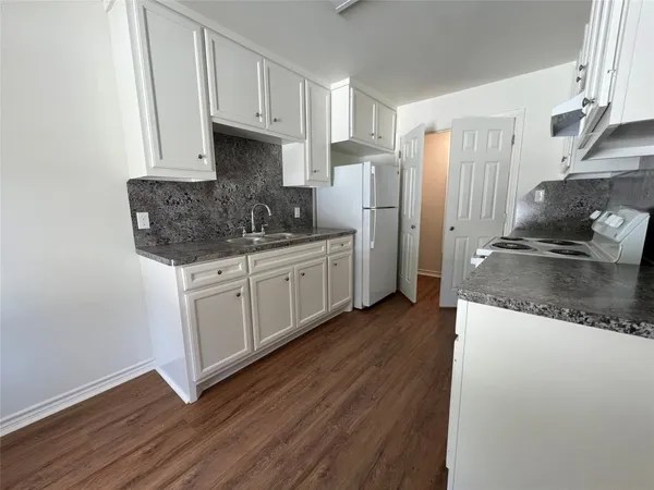 $850 | 1231 Sycamore Avenue, Unit B, Huntsville, TX 77340