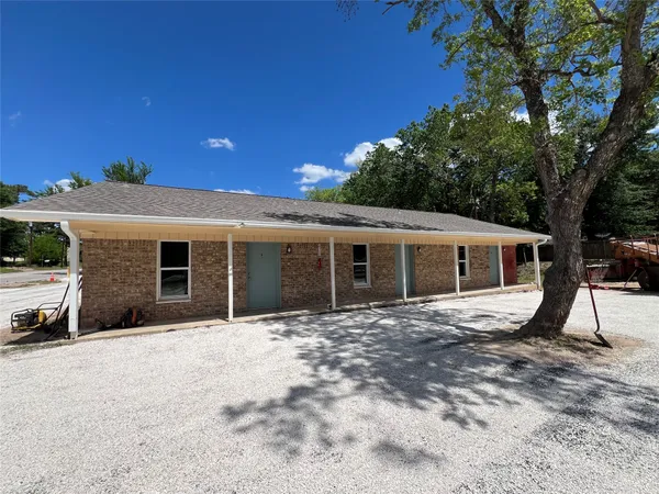 $850 | 1231 Sycamore Avenue, Unit B, Huntsville, TX 77340