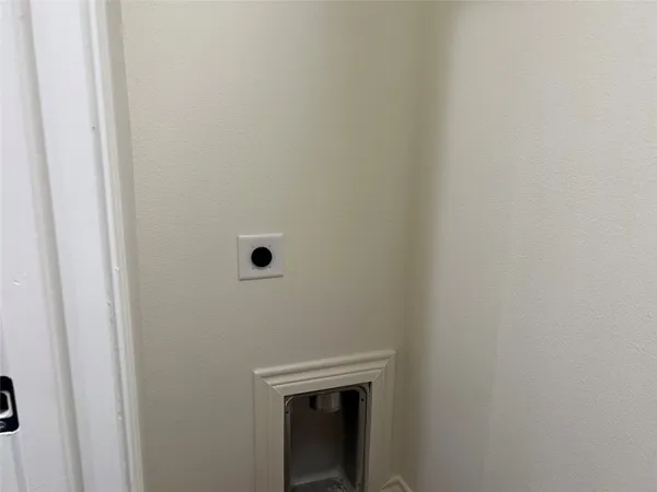 $850 | 1231 Sycamore Avenue, Unit B, Huntsville, TX 77340