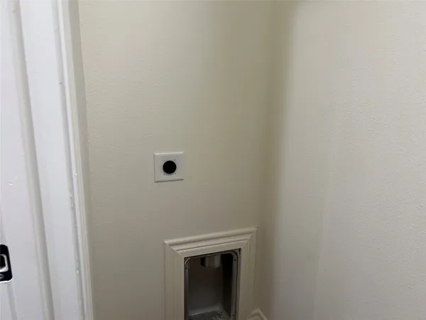 $850 | 1231 Sycamore Avenue, Unit B, Huntsville, TX 77340