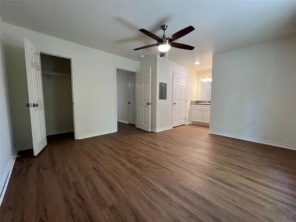 $850 | 1231 Sycamore Avenue, Unit B, Huntsville, TX 77340