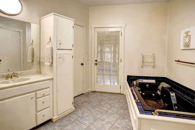 $675,000 | 113 My Road, Bastrop, TX 78602