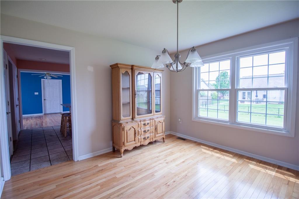 6110 East Meadow Ridge Road Columbus, IN 47203 - Photo 4 of 21 Gallery Image 4
