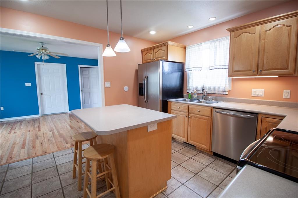 6110 East Meadow Ridge Road Columbus, IN 47203 - Photo 6 of 21 Gallery Image 6