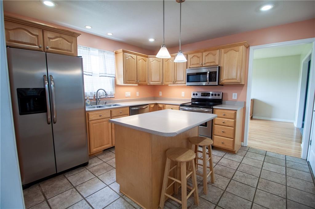 6110 East Meadow Ridge Road Columbus, IN 47203 - Photo 7 of 21 Gallery Image 7