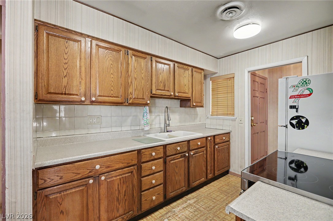 1949 Randa Lane Las Vegas, NV 89104 - Photo 18 of 36 Gallery Image 18