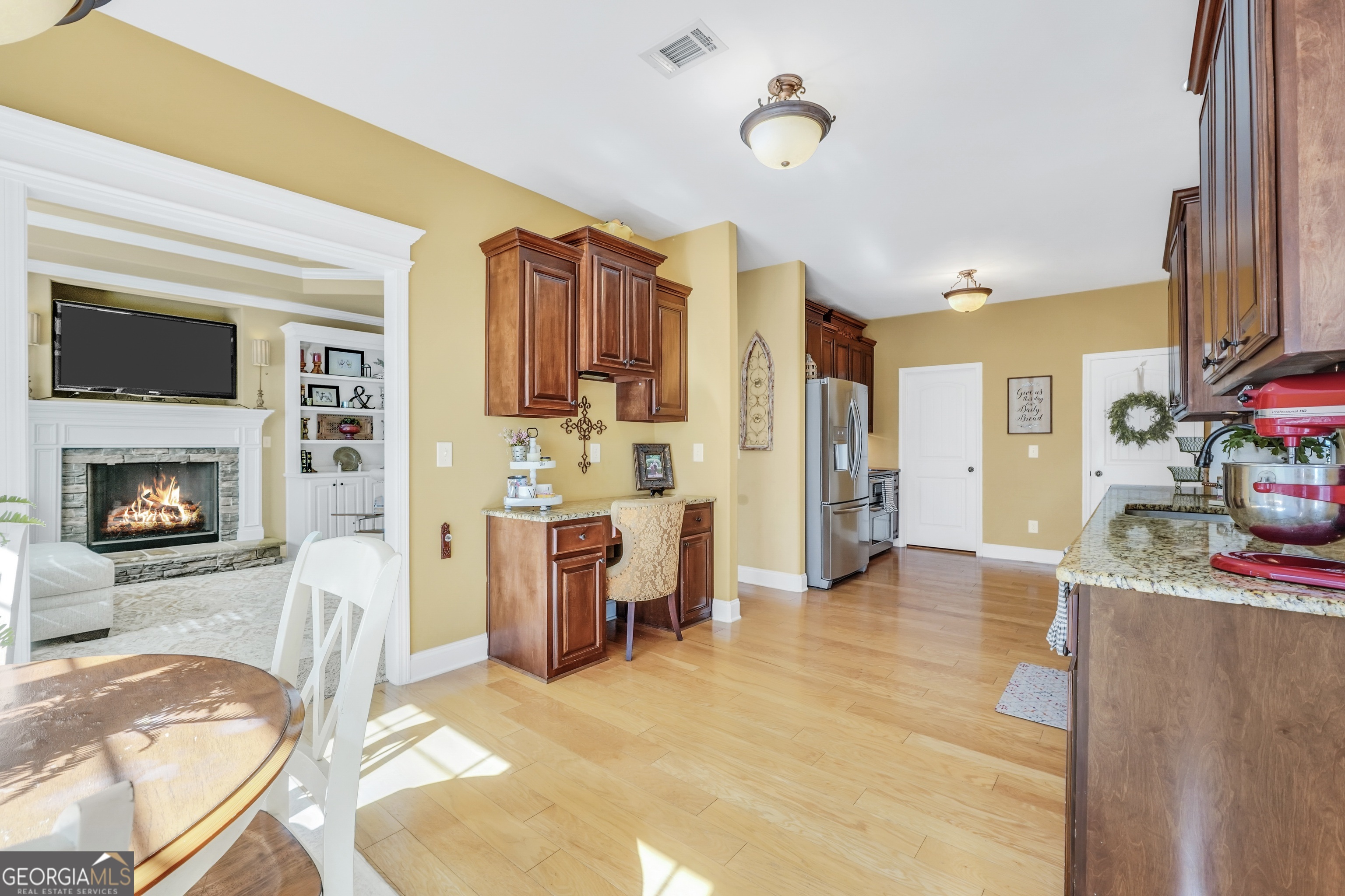 196 Magnolia Trace Milner, GA 30257 - Photo 22 of 48 a view of a livingroom with kitchen and furniture