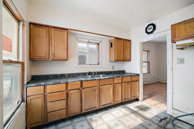 $55,000 | 1288 East Oak Street, Kankakee, IL 60901