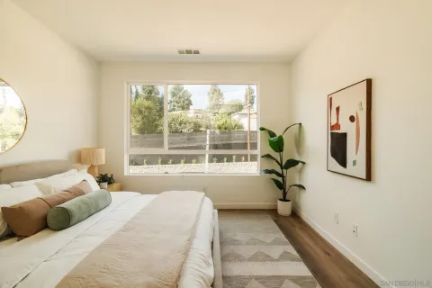 $1,172,790 | 3863 North Riley Lane, Los Angeles, CA 90065