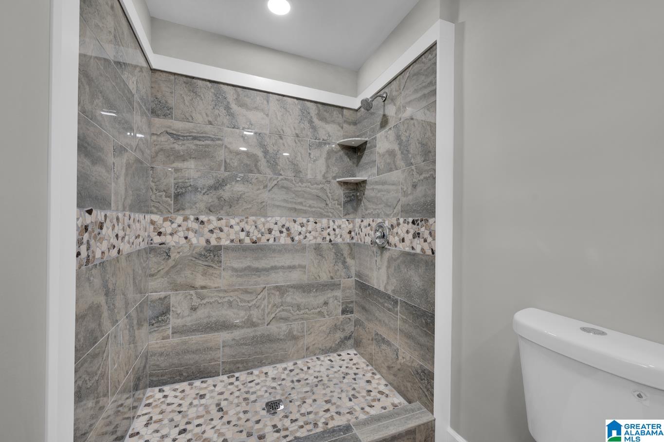 301 West Ridgewood Road Jasper, AL 35504 - Photo 20 of 33
