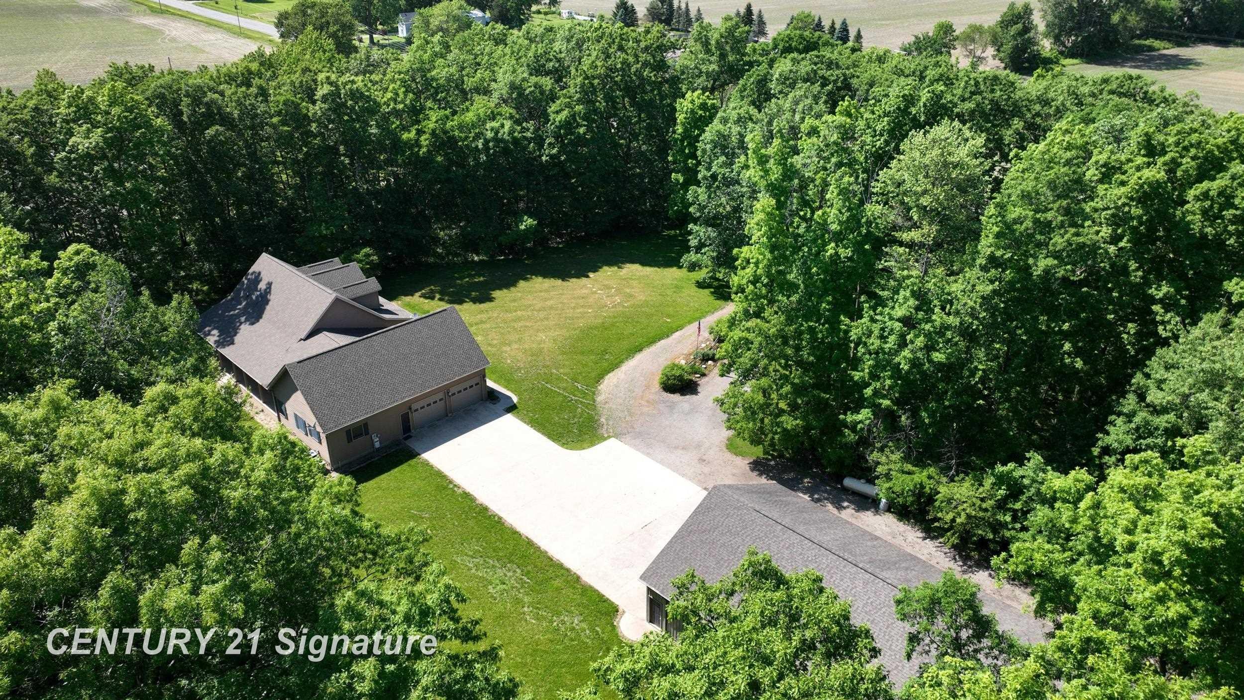 7147 Gary Road Chesaning, MI 48616 - Photo 5 of 42