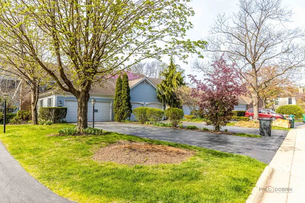 $3,500 | 851 Sutton Court, Unit 851, Lincolnshire, IL 60069