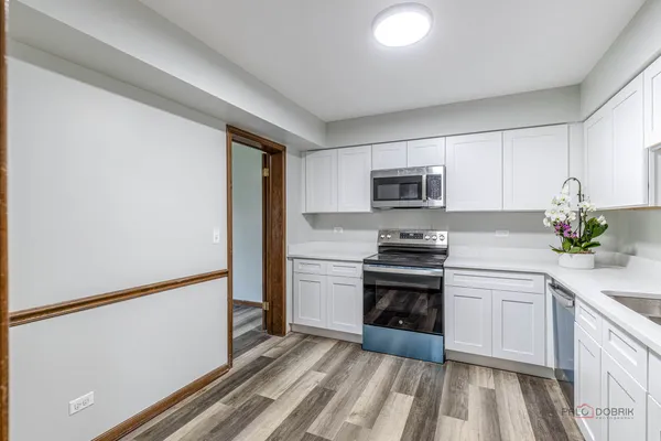 $3,500 | 851 Sutton Court, Unit 851, Lincolnshire, IL 60069