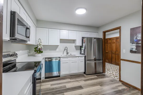 $3,500 | 851 Sutton Court, Unit 851, Lincolnshire, IL 60069