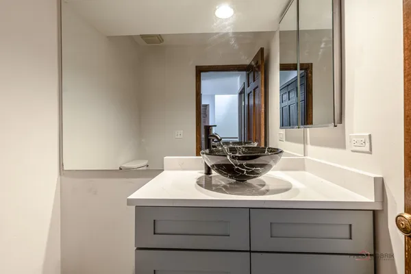 $3,500 | 851 Sutton Court, Unit 851, Lincolnshire, IL 60069