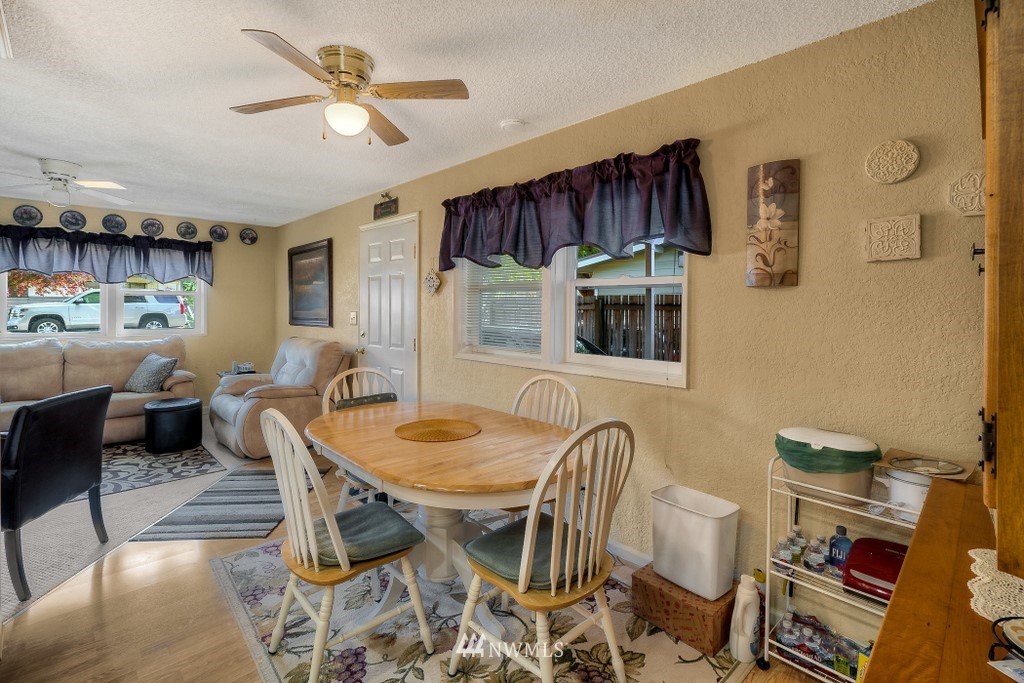 2606 Northeast 9th Street Renton, WA 98056 - Photo 6 of 12