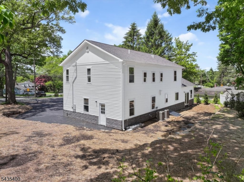 35 Stanhope Sparta Road Sparta, NJ 07871 - Photo 10 of 45