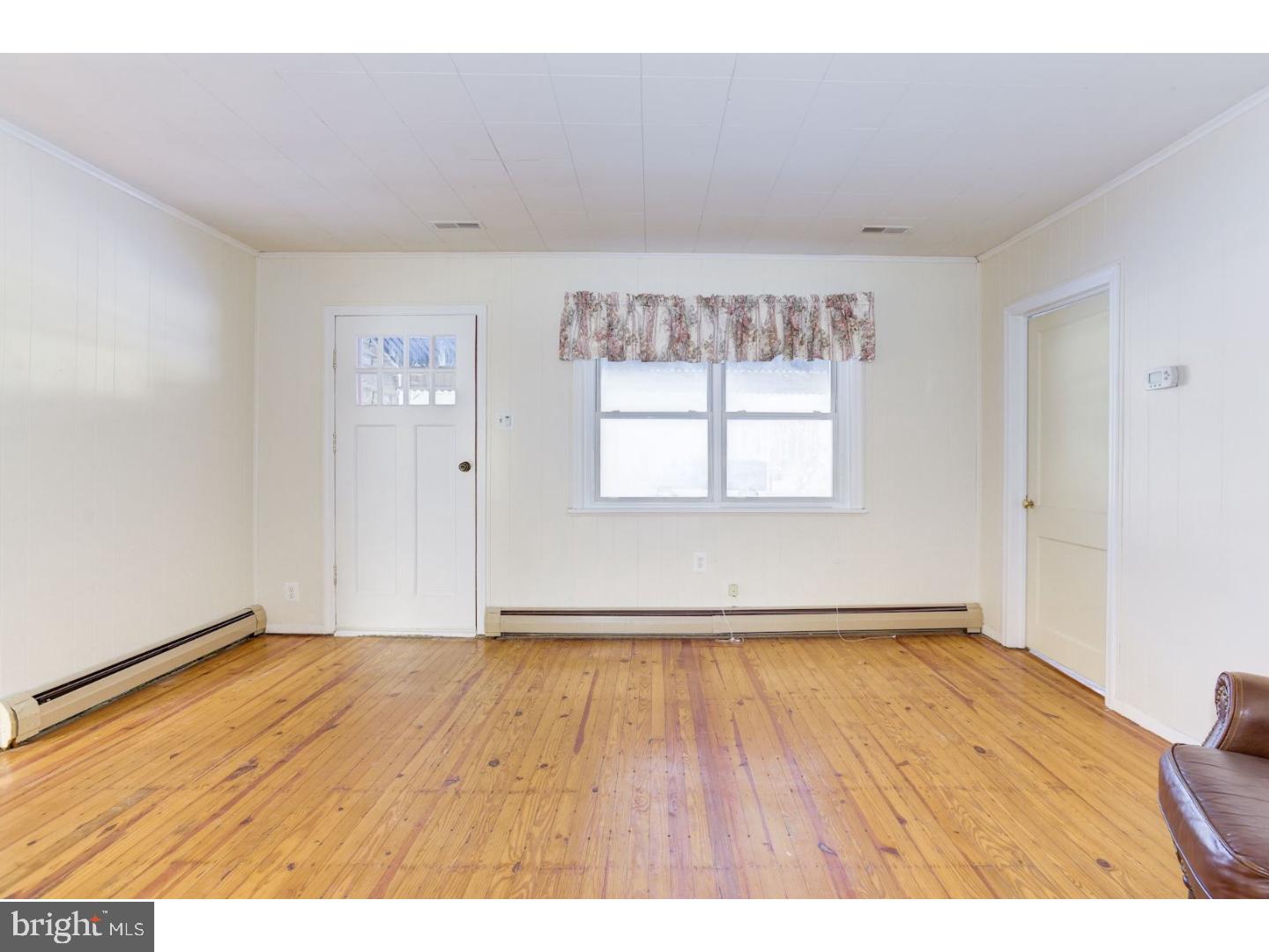 51 Ranoldo Terrace Cherry Hill, NJ 08034 - Photo 3 of 17 Living Room