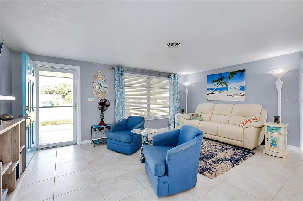 220 Morningside Road Venice, FL 34293 - Photo 11 of 76