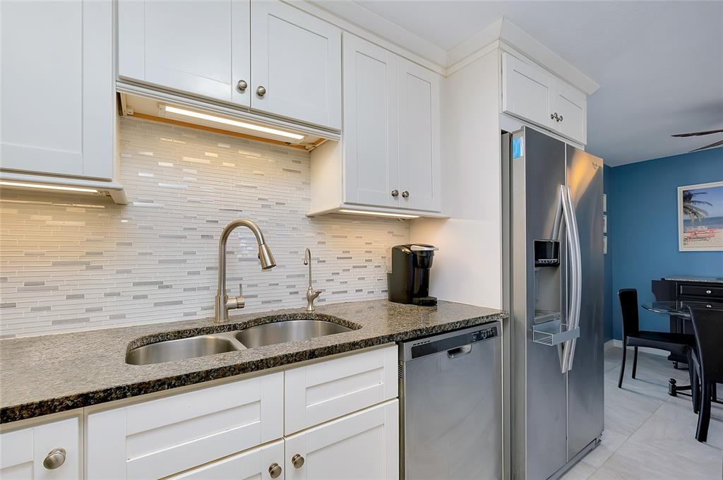 220 Morningside Road Venice, FL 34293 - Photo 18 of 76