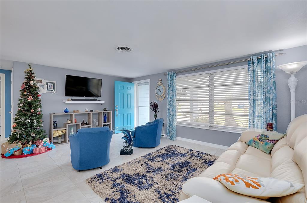 220 Morningside Road Venice, FL 34293 - Photo 5 of 76