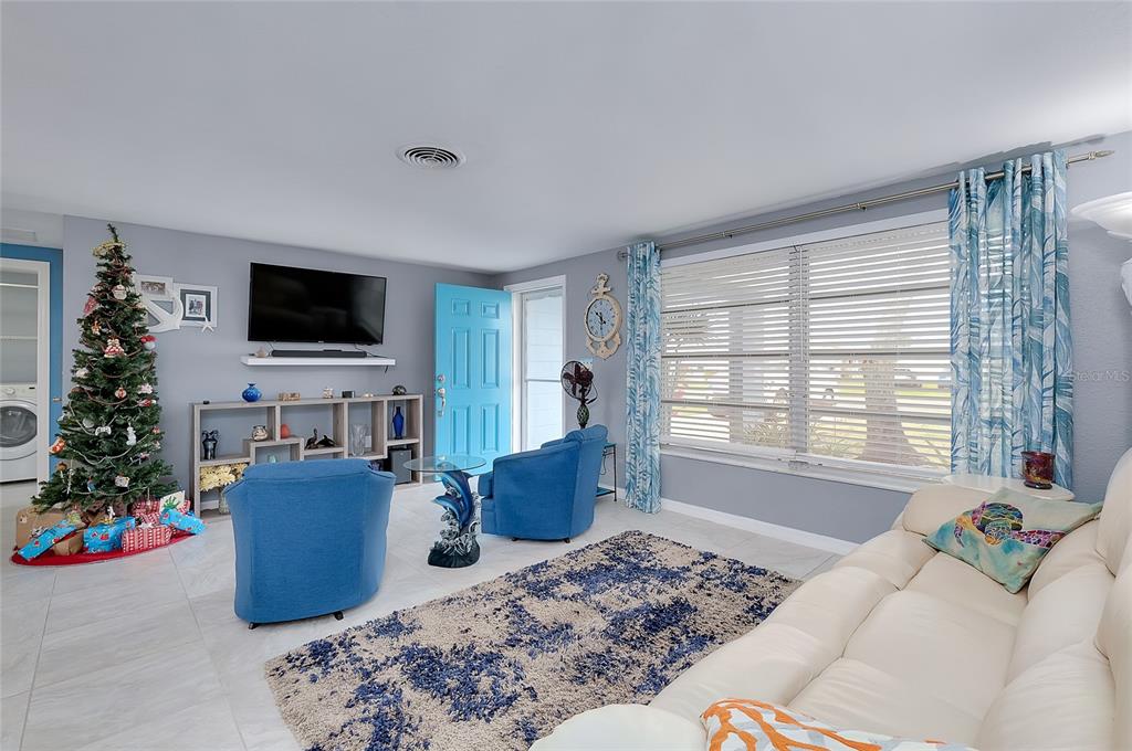 220 Morningside Road Venice, FL 34293 - Photo 6 of 76