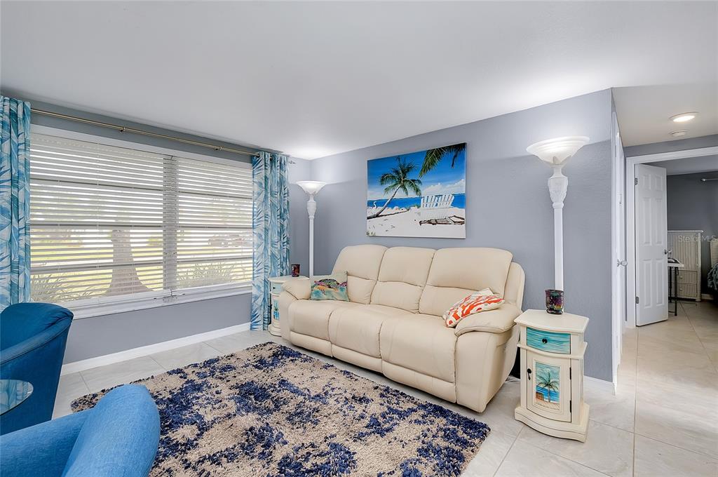 220 Morningside Road Venice, FL 34293 - Photo 10 of 76