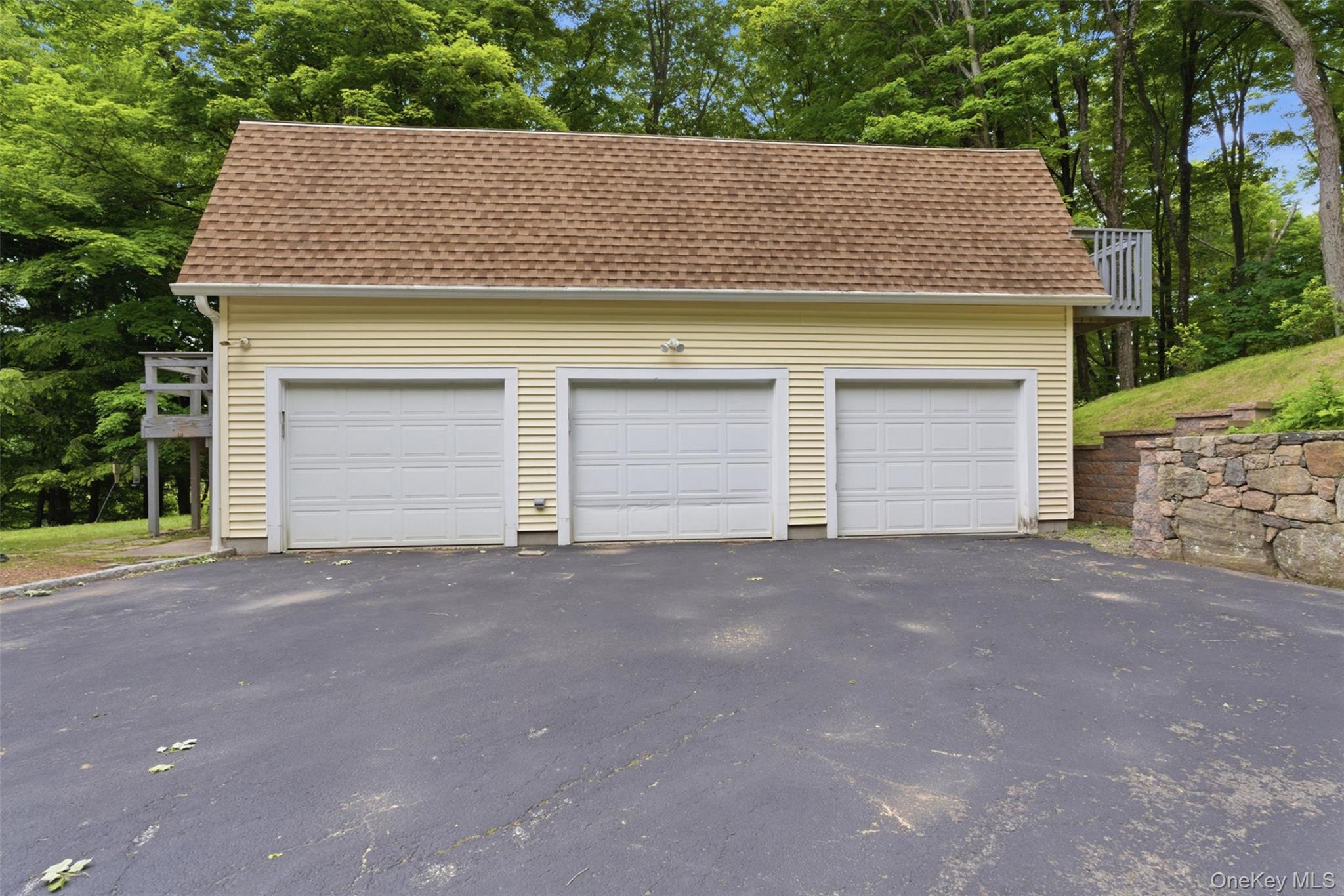 186 High Ridge Road Pound Ridge, NY 10576 - Photo 40 of 42 Additional Detached Three Car Garage.