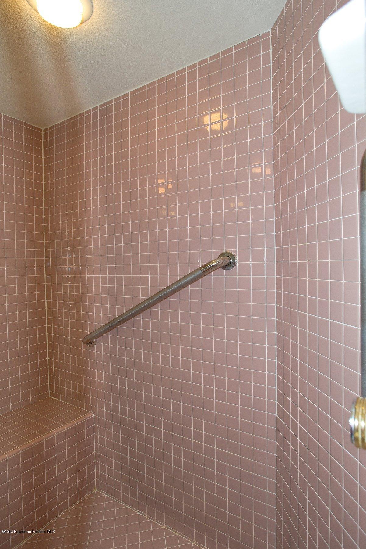 925 C. Amable Glendale, CA 91208 - Photo 27 of 37 a bathroom with a shower