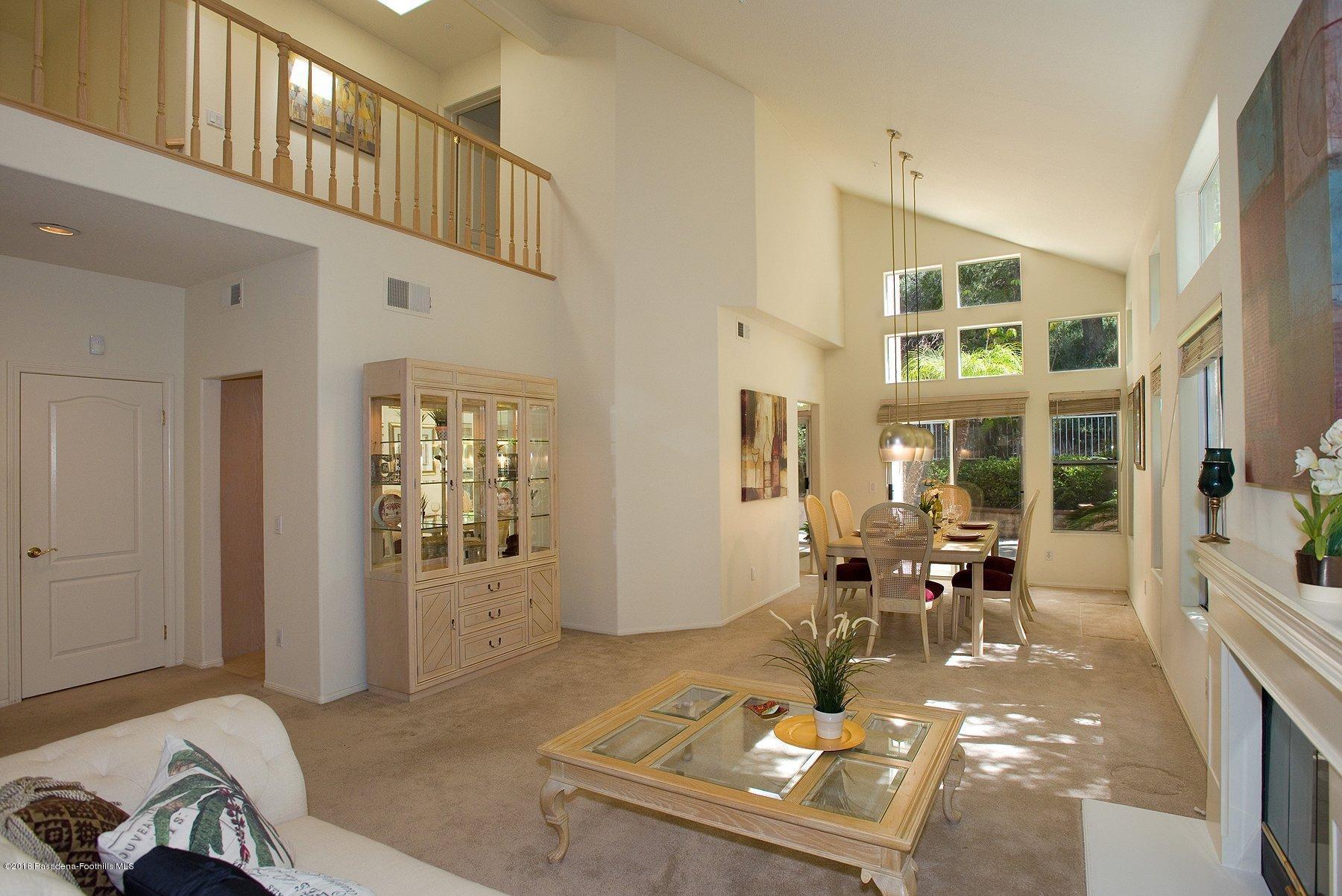 925 C. Amable Glendale, CA 91208 - Photo 4 of 37 a living room with furniture
