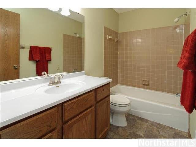 14518 Hayes Road Apple Valley, MN 55124 - Photo 9 of 14 Gallery Image 9