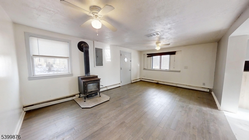 3 Dickerson Road Lake Hopatcong, NJ 07849 - Photo 4 of 21